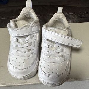 Nike Kids White Velcro Sneakers